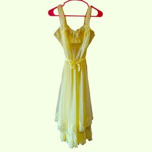 Vtg Van Raalte Sheer Yellow Nightgown Lingerie Nylon Lace Embroidered Bodice 38